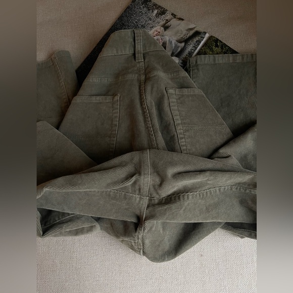 LL Bean Natural Fit Corduroy Pants In Green/Gray Size 32 x 32 - Picture 7 of 15